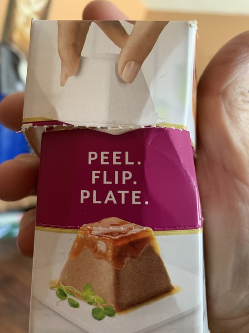 debbie_brick's tweet photo. I'm taking fancy to a whole new level and serving my cat a delicious and decadent entree with #FancyFeastGems Mousse Wet Cat Food Pate With Beef and a Halo of Savory Gravy. #ad #FurBuddies https://t.co/h0tUlZuNdd https://t.co/QCh5BIWaFw