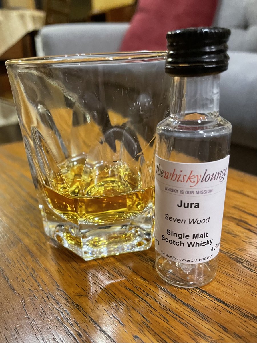 1_womans_whisky's tweet image. Going through the sample box for #WhiskyWednesday. Cheers.

#whisky #drams #Wednesdayvibe #tumblerclub