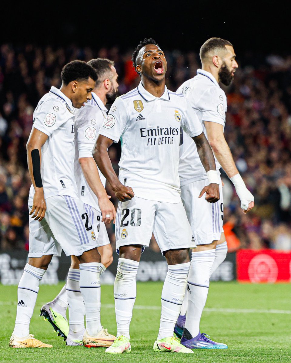 RMadrid_actu's tweet photo. ✅ La célébration de Vini Jr 🇧🇷 après son but contre le Barça. #RealMadrid 🔥💪 https://t.co/k4p277WLbd