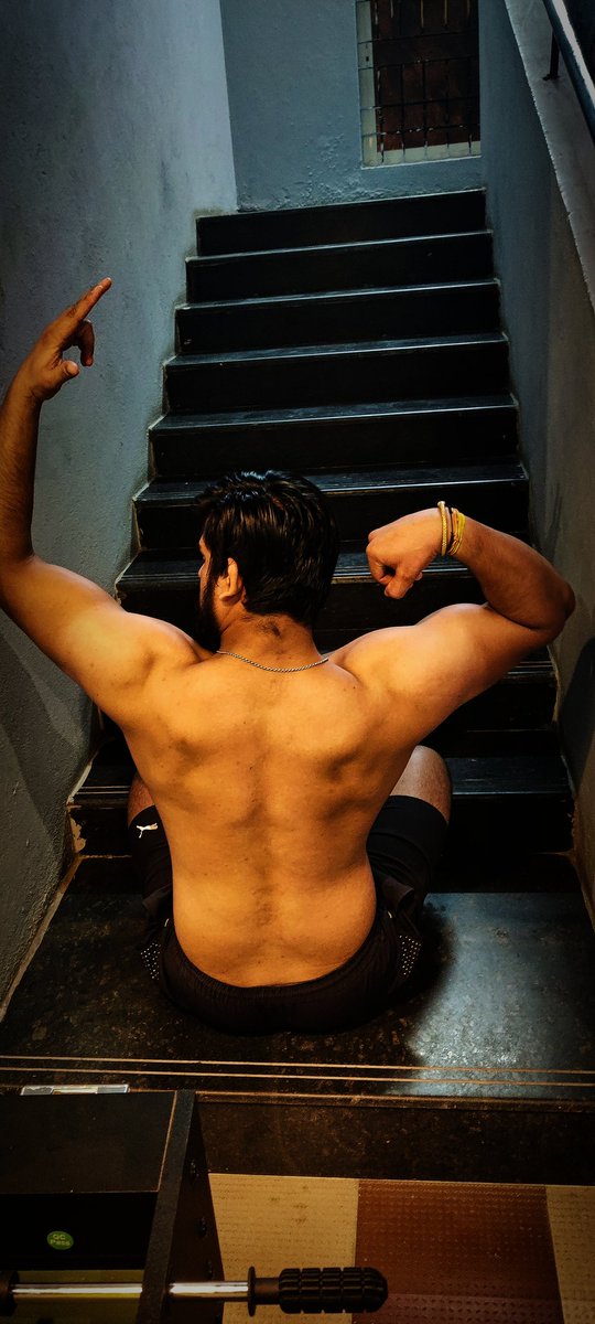 Fitnessfreakyy's tweet photo. #back #backworkout #follow #comment #bodybuilder #bodybuildingmotivation #bodypositivity #bodygoal #gymlifestyle #gymshark #gymlover #cutemodels #popularphoto #bestoftheday #instagood #instafamous #FitnessMotivation #fitnessfreak #gymhumor #fitnessmodel #fitnessaddict #wednesday https://t.co/mLv42Tg5Wn