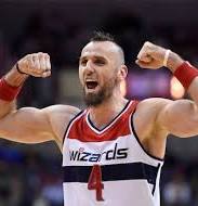 simpal25's tweet photo. @OverDrive1050 @HayesTSN @odognine2 @jamiemclennan29 Gortat https://t.co/DmqIkzL0nP