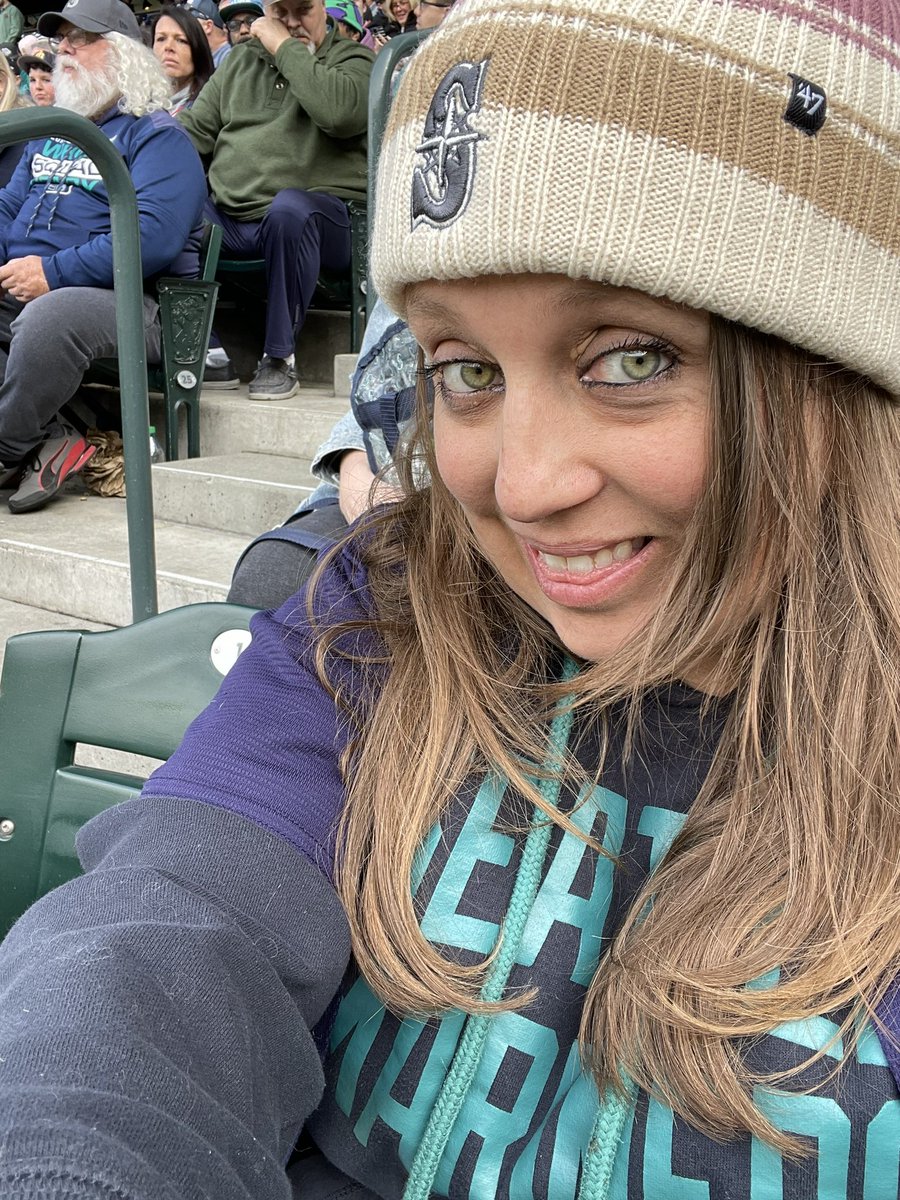 MarinerMojo55's tweet image. Afternoon baseball vibes!! #SeaUsRise #ChaosBall #WHEREiROOT