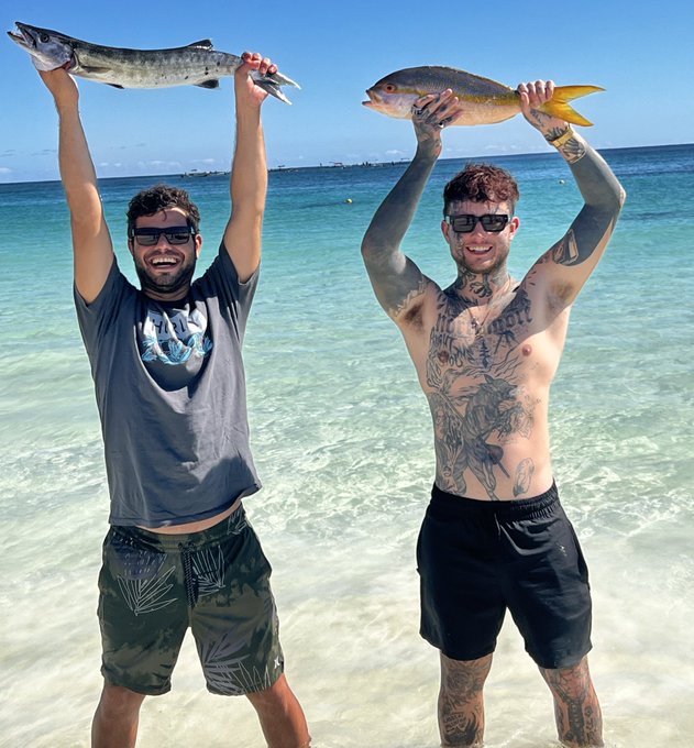 Who&rsquo;s tryna be a fish https://t.co/BOufiWOAvf