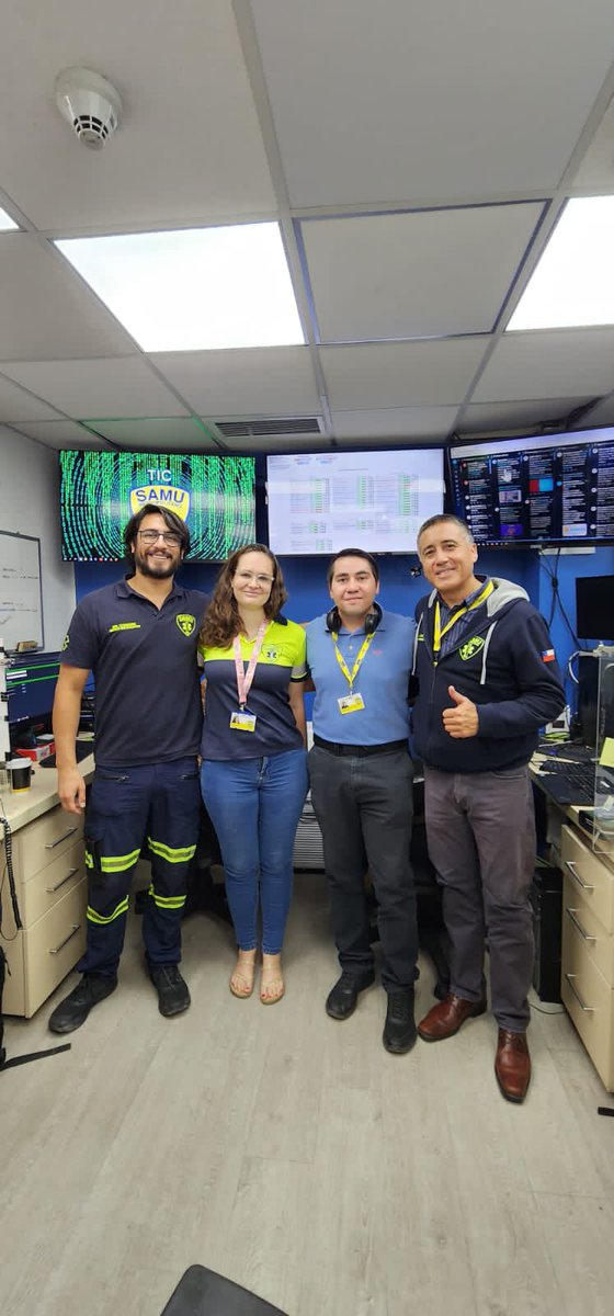 Samumetropolita's tweet photo. 📌Hoy se realizó nuestra 1ra Reunión Clínica 2023, bajo la coordinación de la Dra. Carla Rey y la presentación a cargo del Dr. Eugenio Donaire 👏🏼🧑🏻‍💻

El tema fue Manejo Inicial Politraumatizado y ya está disponible en nuestro canal de YouTube 👉 https://t.co/1zVcjc3xGq https://t.co/WXJSLypGvf