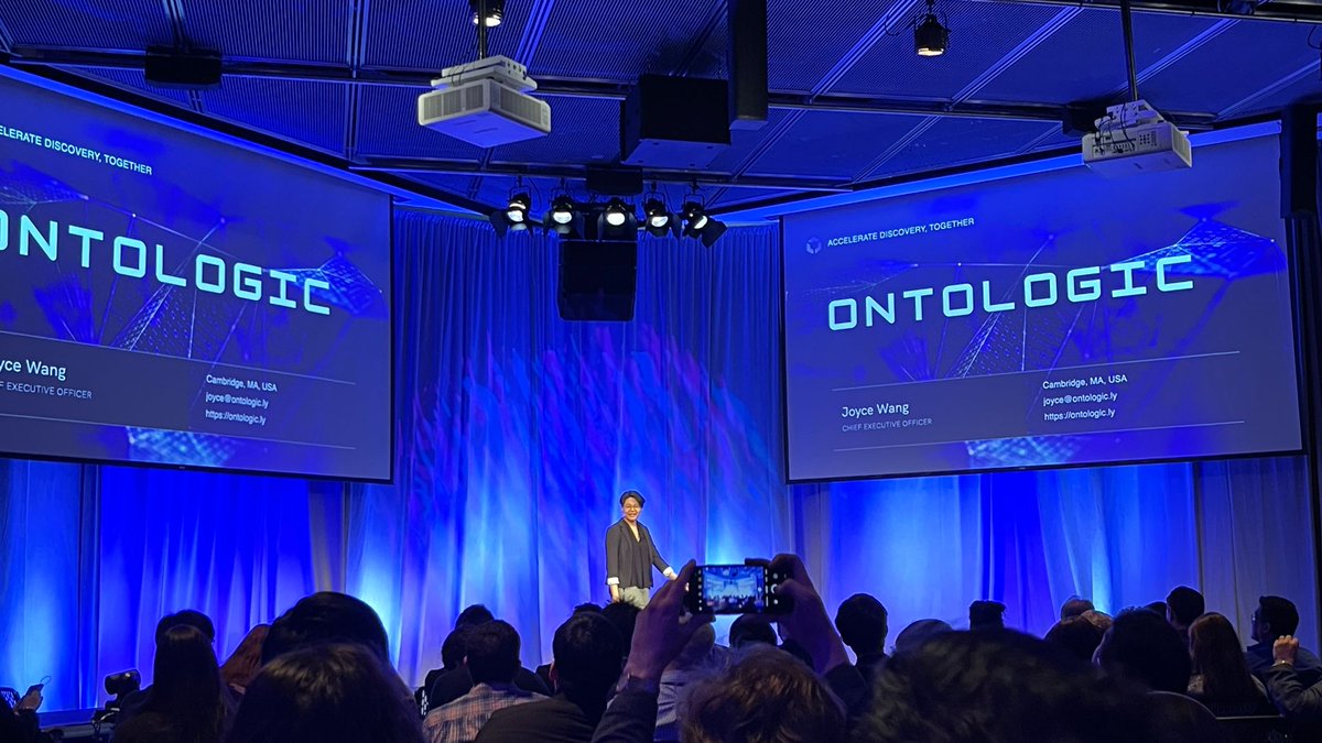 Ontologic tweet media