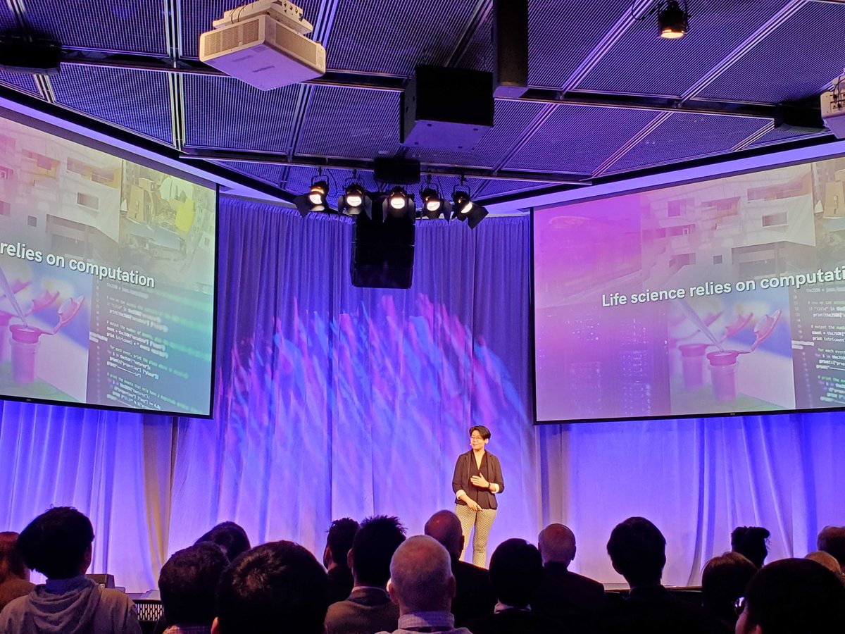 Ontologic tweet media