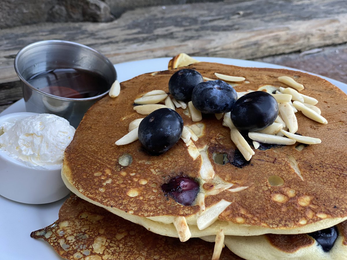 Rate these delicious blueberry-huckleberry pancakes…1-10. 😍

#Foodies #travel #TravelBlog #montanagram #walkingstickstravel