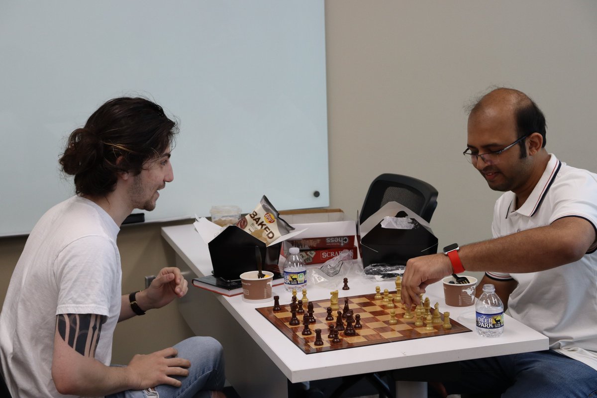 Happy @UABgradschool  Student Appreciation Week! Yesterday, students were treated to a meal as they relaxed, played games, and participated in crafts. #goblazers #getinvolved