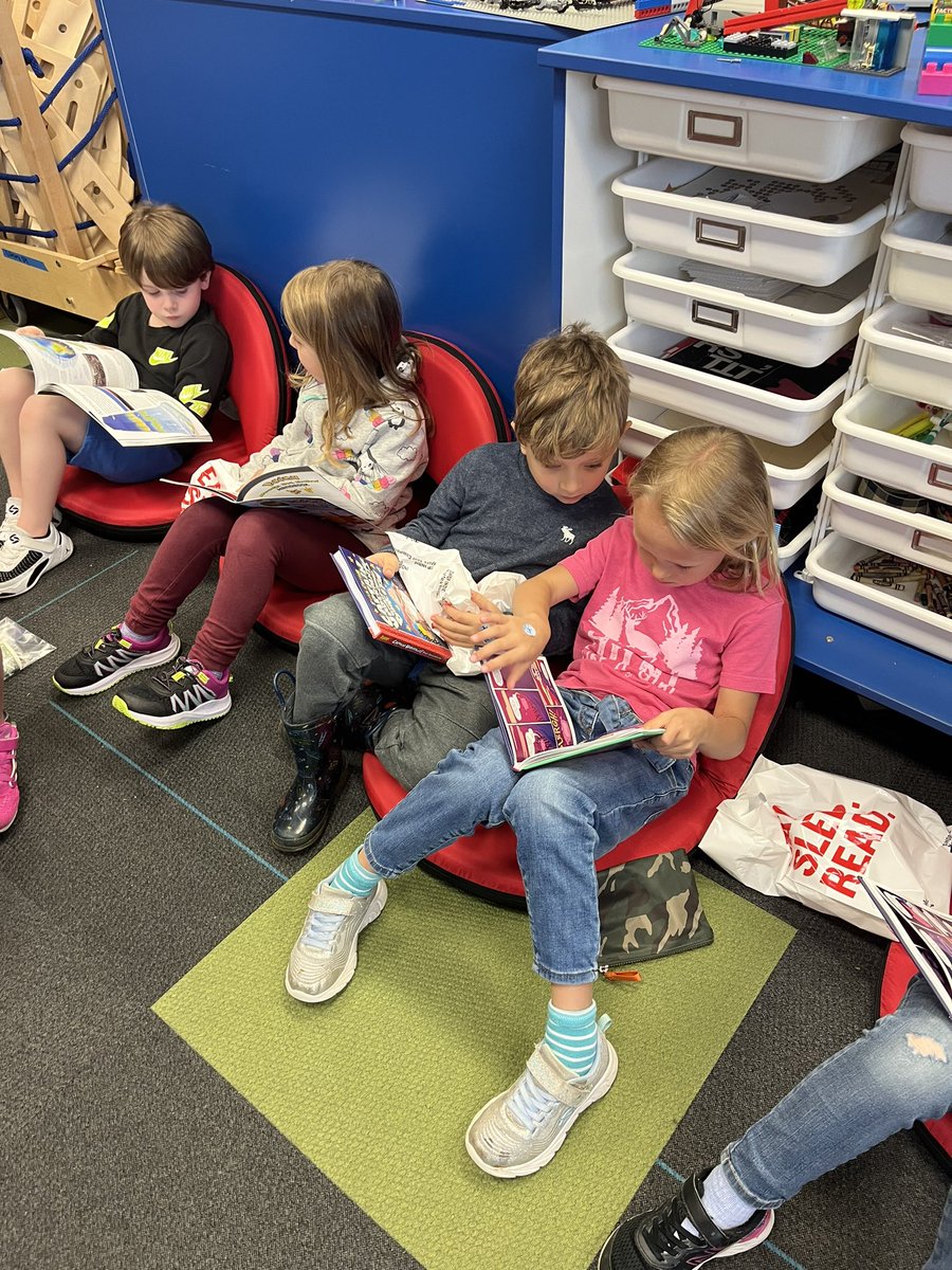 SHlightbulblab's tweet photo. Best part: Students at different grades helped set up, take down and support K’s at our LF Bookstore Book Fair, not to mention the fabulous books they purchased supporting a small business! @SHlightbulblab @LakeForestSD67 #lfbookstore https://t.co/tZJ2ndqKc6