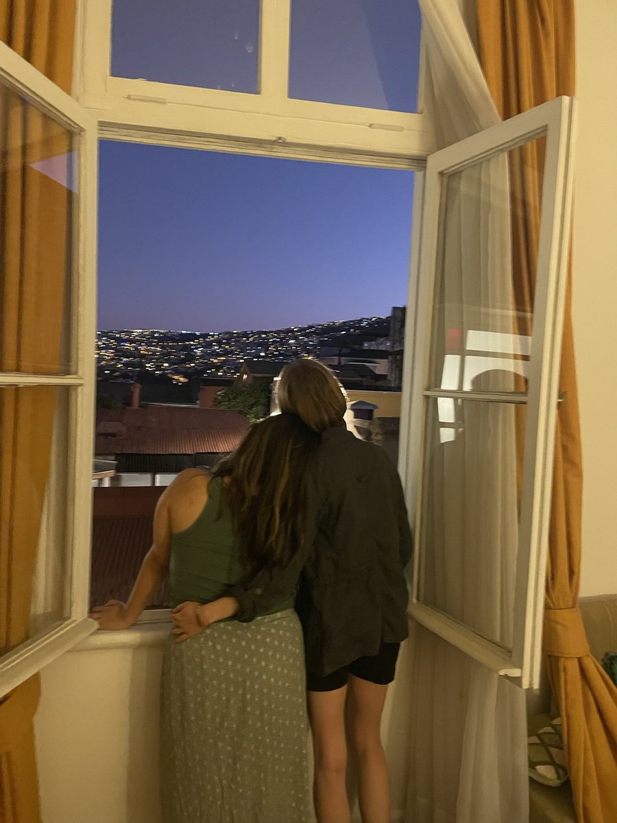 My teen daughter’s girlfriend lives in CHILÉ (as in South America) and we just heard that they talked about the Nashville anti-gun rallies in class today (again, in South America!) Keep going young Tennesseans, the world is watching you. 🏳️‍🌈<a href="/0liviajulianna/">Olivia Julianna 🇺🇸🦅🗳️</a>