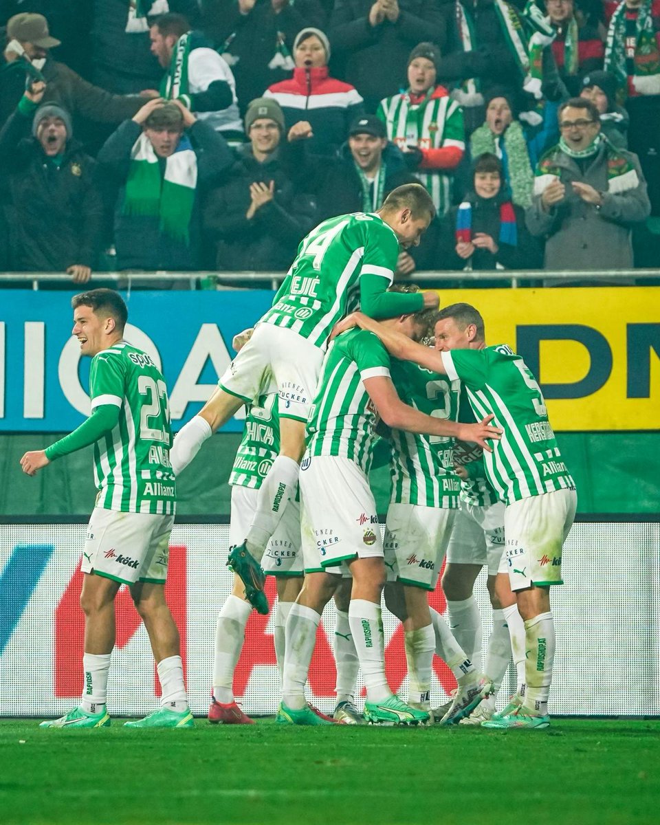 skrapid's tweet photo. WIR SIND IM FINALEEEEEEE! 💚💚💚
📷 @Red_Ring_Shots
_____________________________
FT’ | SK Rapid 2:1 SV Ried
#SCRSVR | #skrapid | #SCR2023 https://t.co/G4XKXMUuVK