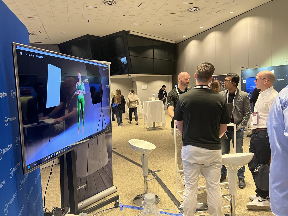 trapdoor_3D's tweet photo. What an incredible second day at PI Apparel #Milan23!

Barry Zundel, led an amazing Think Tank session on The Real-time Revolution. Thank you to everyone who made this conference such a success!

#piapparel #contentcreation #3ddesign #3danimation #unrealengine #unrealengine5 https://t.co/NnoFwT8U3K