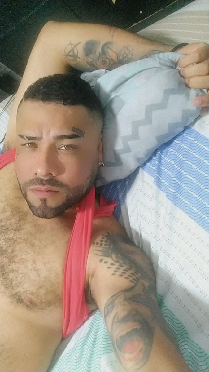 Con ganas de todo,menos de rezar.
#semanasanta #sex  #gaymedellin