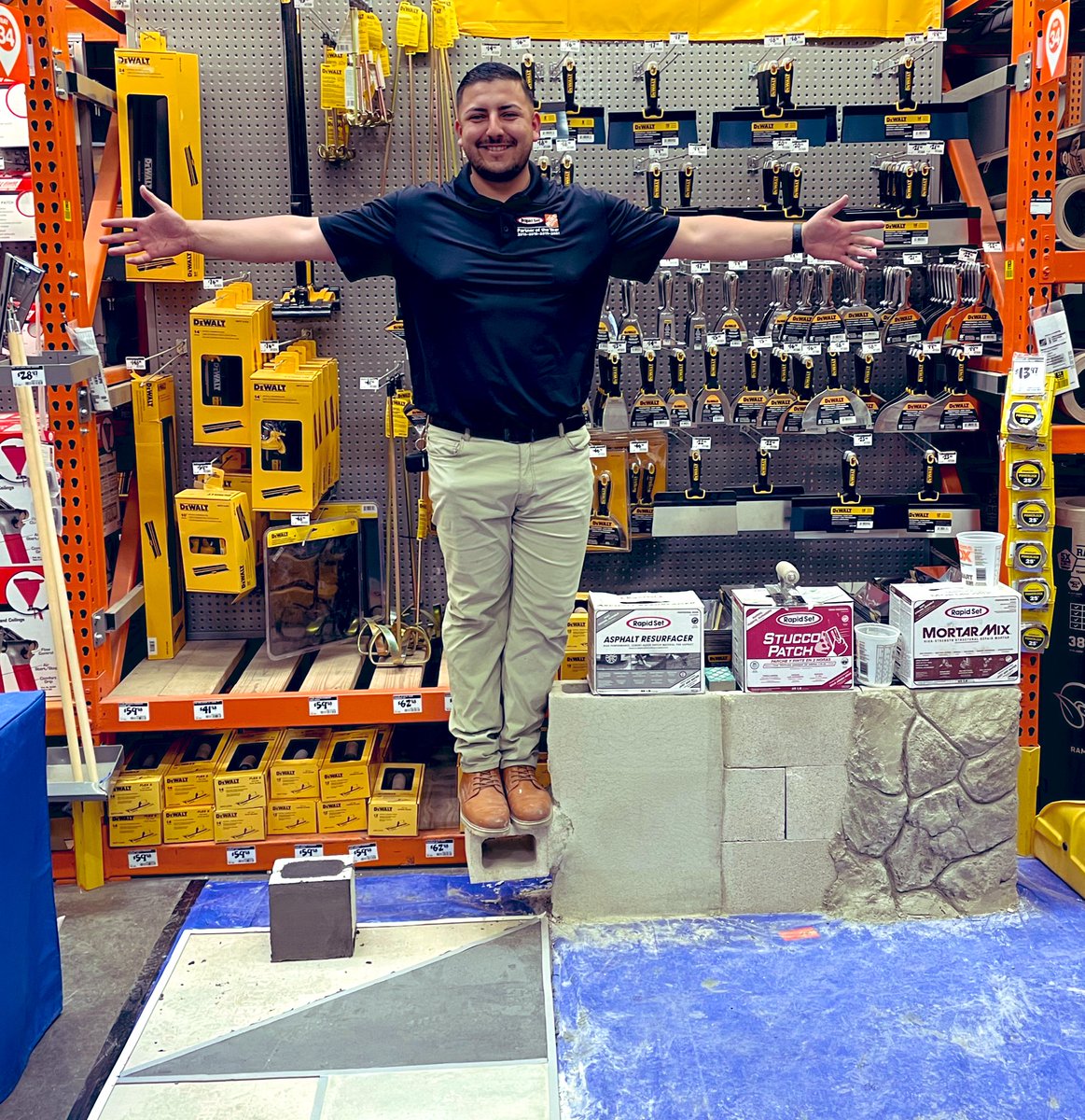 Aloha 🤙🏼 
All the way from The Beautiful Kapolei Home Depot #1706

Great time meeting all the local PRO’s and store associates! 

Thank you <a href="/jtizzle315/">Jen L</a> for all of your support and amazing hospitality, Hawaii is truly blessed to have you! 

#1706 #KapoleiHomedepot #D284