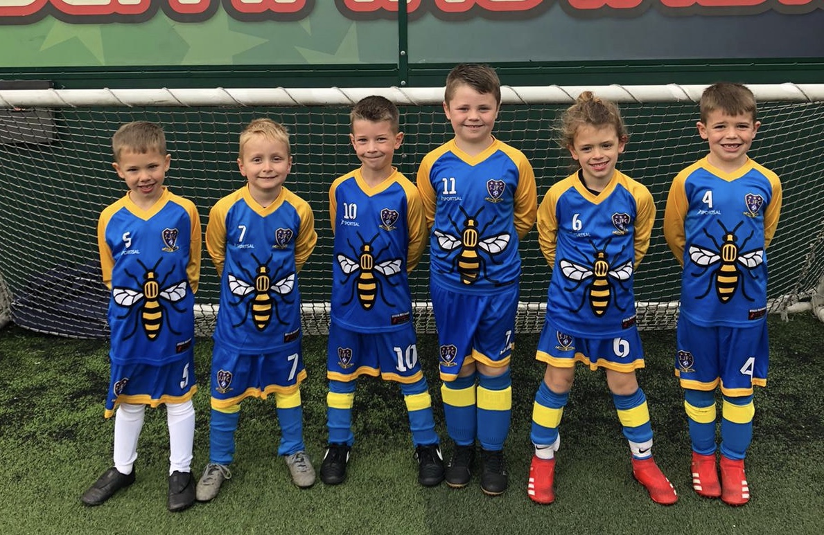 SportsalUK's tweet image. Just another one of our bespoke kit designs!

Check out our Website —&amp;gt; sport-Sal.com 
Email —&amp;gt; info@sport-sal.com

#grassrootsfootball
#beyondimpossible
#sportsaluk