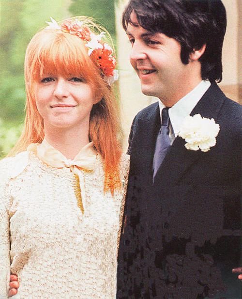 Happy 77th birthday to Jane Asher! She was born April 5th, 1946 in Willesden, London, England. 