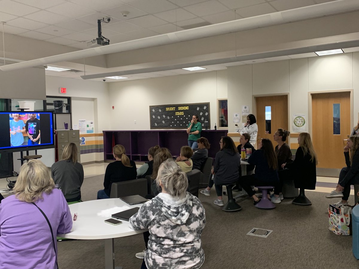 _KellieRapp's tweet photo. Thank you ⁦@lashonap25⁩ for being an amazing AP. The staff and students love you! Happy AP week! ⁦@TadlockElem⁩ https://t.co/4RlqIn7gUC