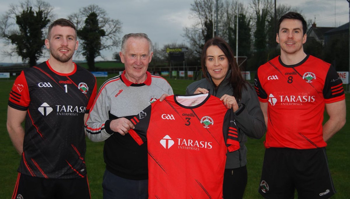 maddenraparees's tweet photo. Our new @Tarasis_ sponsored jerseys with long time sponsors @LinwoodsFoods on the back and proudly displaying opt for life logo on the sleeves of all club jersey.@JoeBrolly1993 https://t.co/vfazVrSSZD