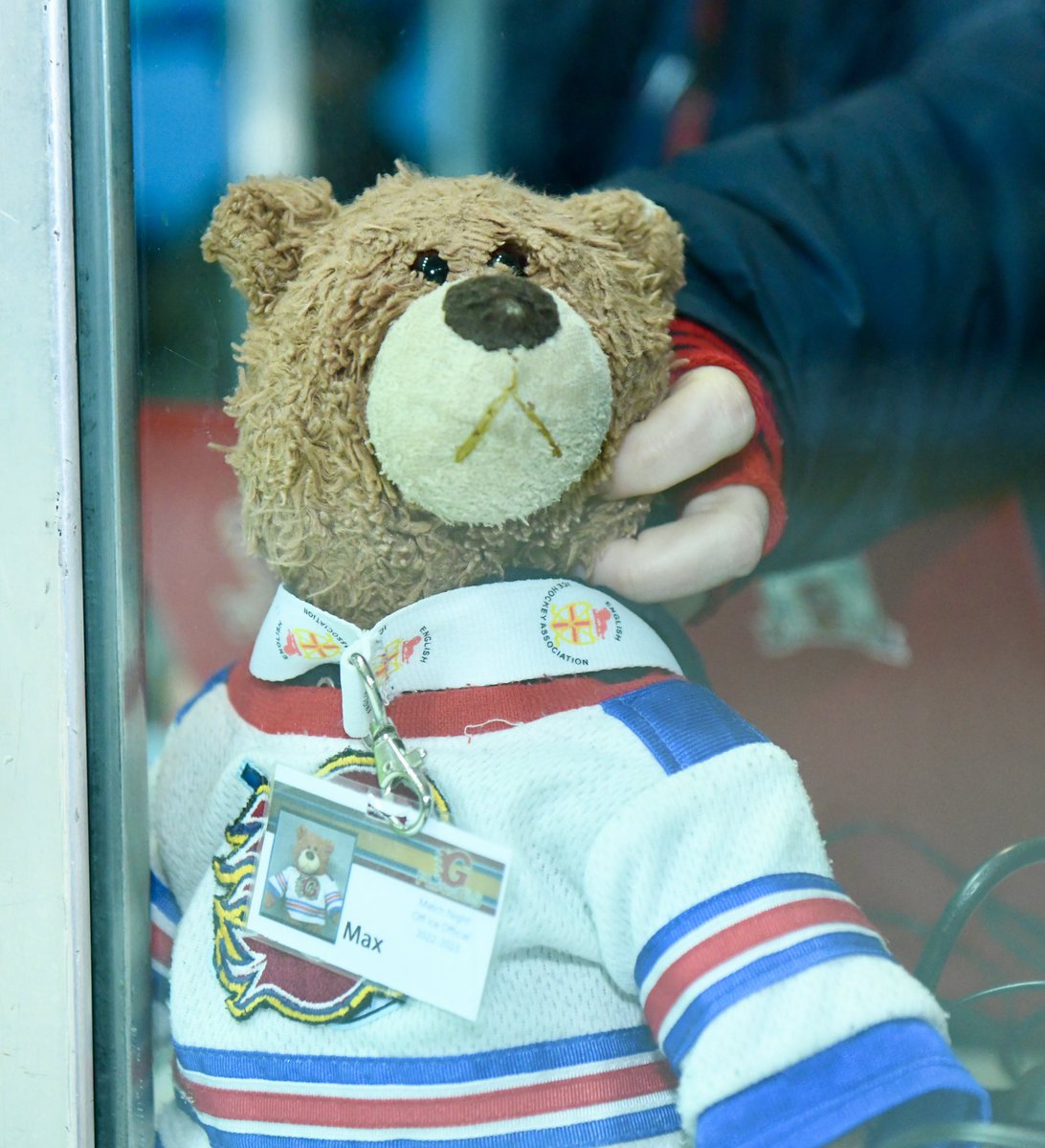 maxdabear's tweet photo. @flamesicehockey 5 😂⬇️ #FlamesIHC #wallpaperwednesday https://t.co/fGz4vkwKXi