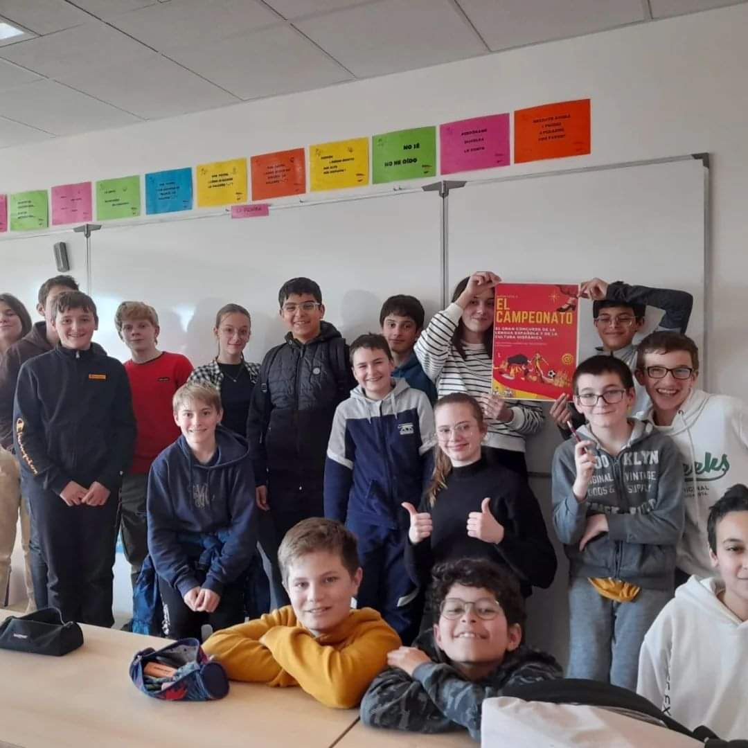 Ce mardi 4 avril, les élèves de 6e3, 6e4 et 5e5 ont participé au concours #espagnol "el campeonato" visant à se challenger en langue et culture espagnoles.
<a href="/acclermont/">Académie de Clermont-Ferrand</a> <a href="/Allierdpt/">Allier Département</a> <a href="/DSDEN_03/">DSDEN Allier</a>