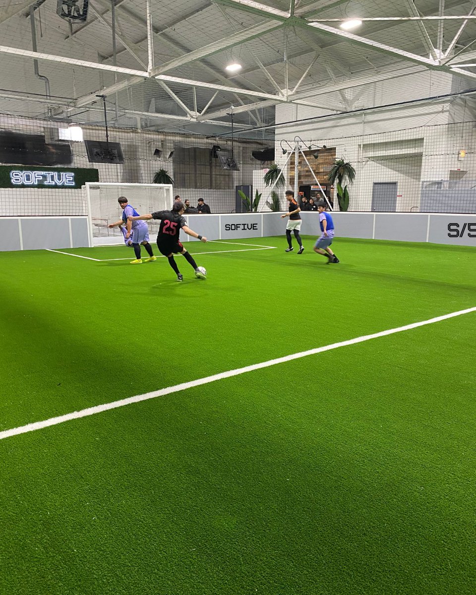 sofivefc's tweet photo. #10 is always a key number on a soccer field, and Sofive's 10th location opened in Chicago, IL. We are thrilled to meet and join the local community of soccer lovers, and we strive to create the best place for them to enjoy the beautiful game. Welcome to the fam #Chitown
#soccer https://t.co/hWWJ3bxcbQ