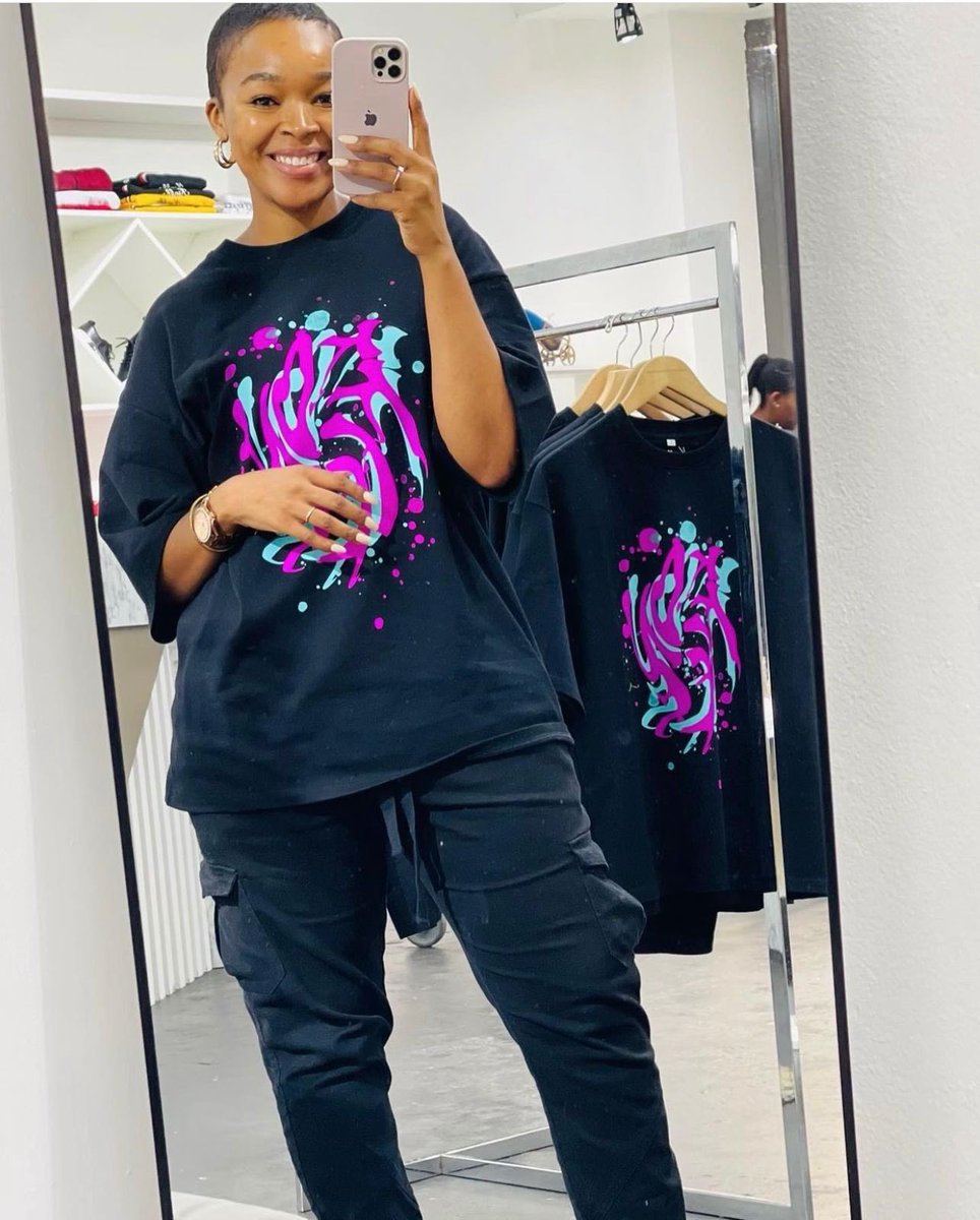 KonkheC's tweet photo. T-shirt giveaway this coming Saturday 💃 🕺🏿 

Retweet for awareness ❤️

Coolest clothing brand in SA 🇿🇦

#konkhekuhambakahleClothing https://t.co/MAVYO5RMBk