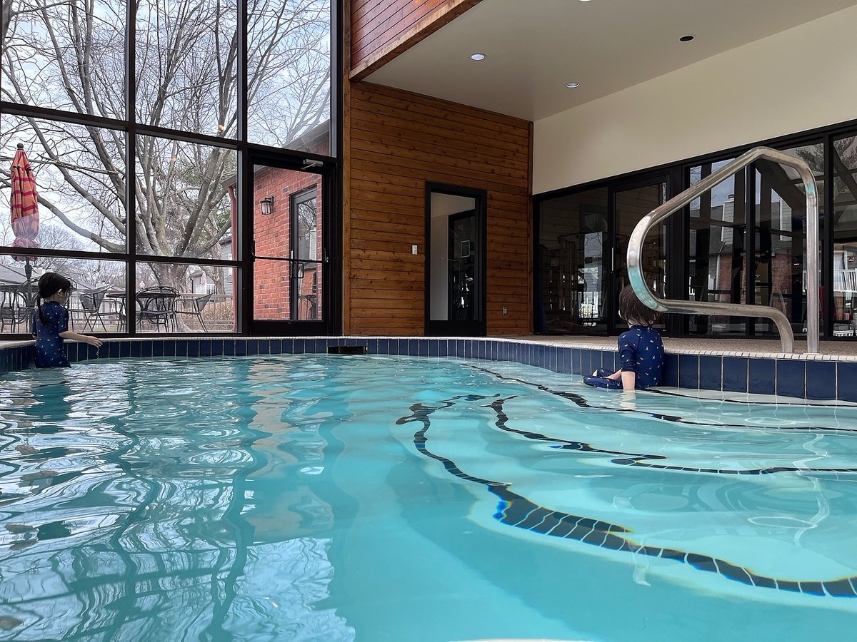 Don't forget residents, we have a year-round heated indoor pool available in the clubhouse! Thank you to Lorenz for sharing this picture with us on the community page!

#SpringIsHere #SpringInLouisville #LoveWhereYouLive #LoveWhereYouWork #TogetherKY #FogelmanProperties...
