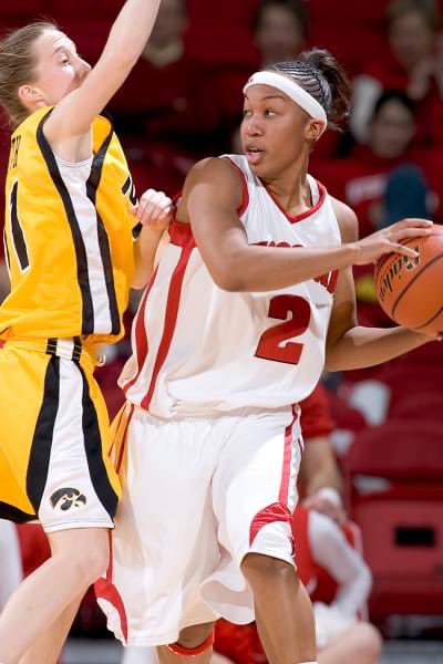 Shari_Nycole's tweet photo. Caitlin Clark was a baby when this happened. ππππ
#WomanWednesday
#WaybackWednesday
#BigTen
#NCAAWomensBasketball
#IAmOld
#Wisconsin
#Iowa
#GoLSU https://t.co/2ju5yxqFTy
