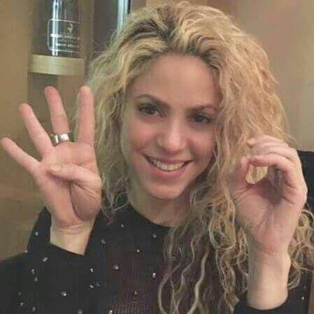 #CopaDelRey 
#Barcarealmadrid 
#ShakiraPique