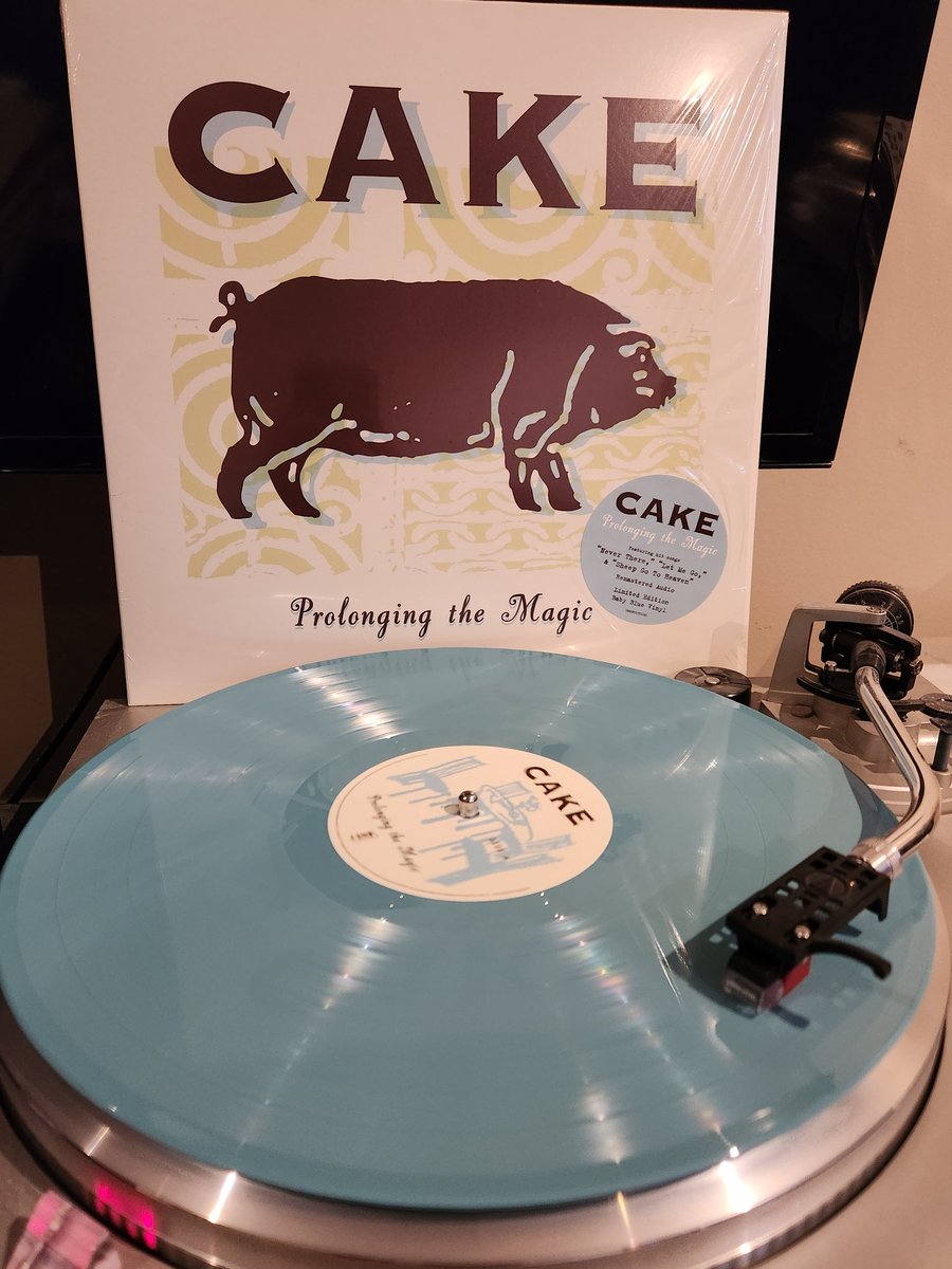 SpinVinyl1's tweet photo. Cake is one of those quirky late 90's bands. Their albums are finally being reissued. This is their second, Prolonging The Magic. They are fun to listen to and incorporate a lot of different genres and sounds.
#Cake #ProlongingTheMagic #SheepGoToHeaven #NeverThere #vinylrecords https://t.co/RQQhOoAT7A