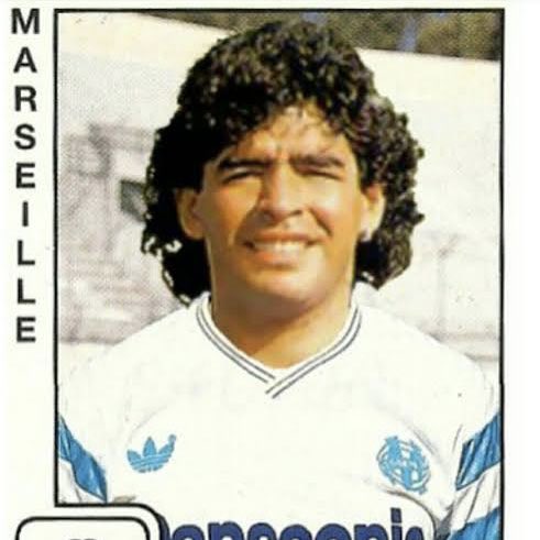 Brasil_OM's tweet photo. MARADONA NO OM! 👑🔥

No ano de 1989, o Olympique de Marseille ficou MUITO próximo de anunciar a contratação do lendário 10 argentino Diego Armando Maradona, mas um motivo inusitado cancelou o acerto.

Não conhece a história? Segue o fio, deixa o like e bora! 👇

#TeamOM🇧🇷⚪️🔵 https://t.co/fc7PPSFmwv