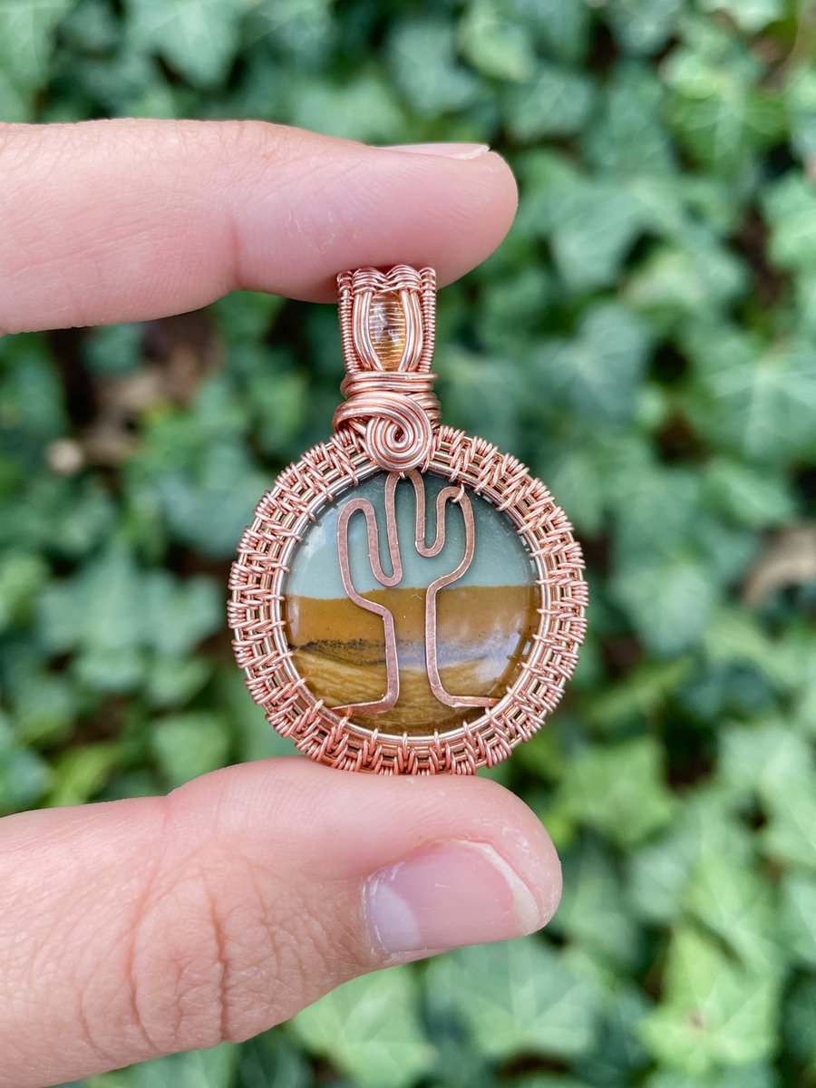 WickedWireCraft's tweet photo. A few more pretty pieces that will be available this Friday 🥰🌵🍓✨ https://t.co/1jTE4Ii96H