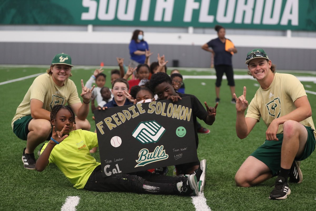 USFBaseball's tweet photo. Carry the Boat doesn't just stay on the field, it extends to aiding our community any way we can!

Another successful Green and Gold Day in the books!

#HornsUp🤘| #CarryTheBoat https://t.co/9TF77hgOws