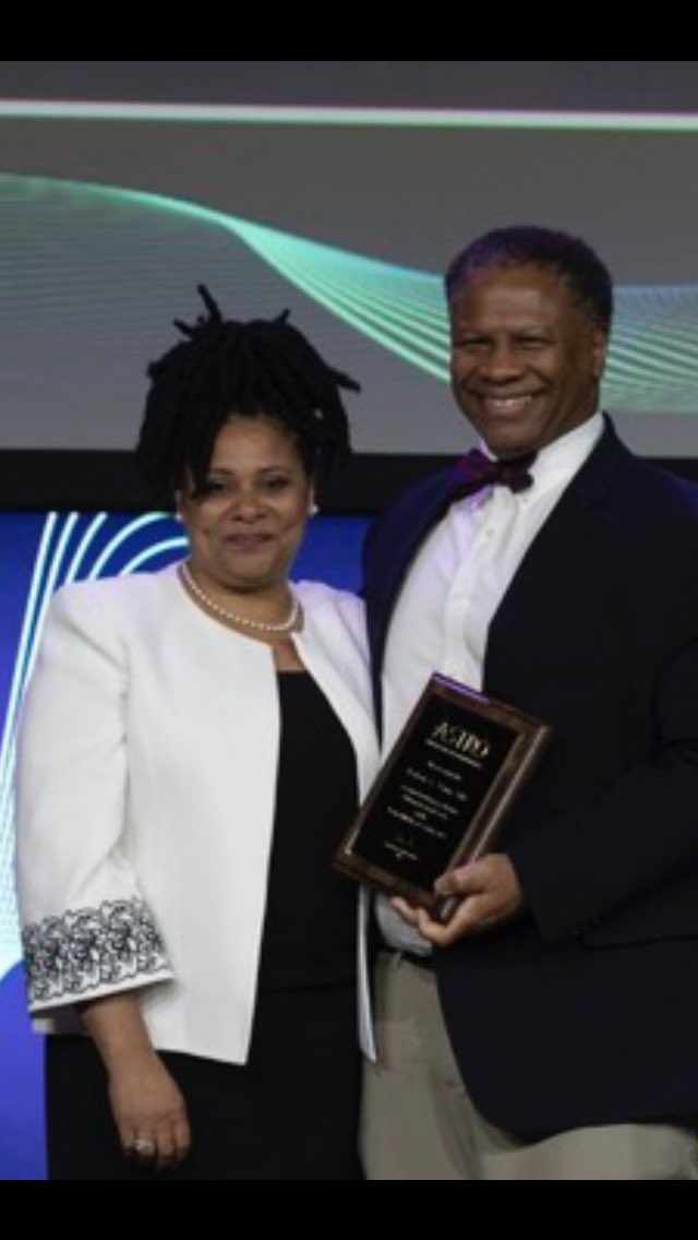 DrWinkfield's tweet image. O. M. G. - @DrRobWinn bringing the 🔥🔥🔥 on this panel @theNCI Symposium on #CancerHealth #Disparities!!! He says: “Science should not be at war with common sense… make the data #usable not just useful.” ❤️ this man!!! @VCUMassey @NIMHD