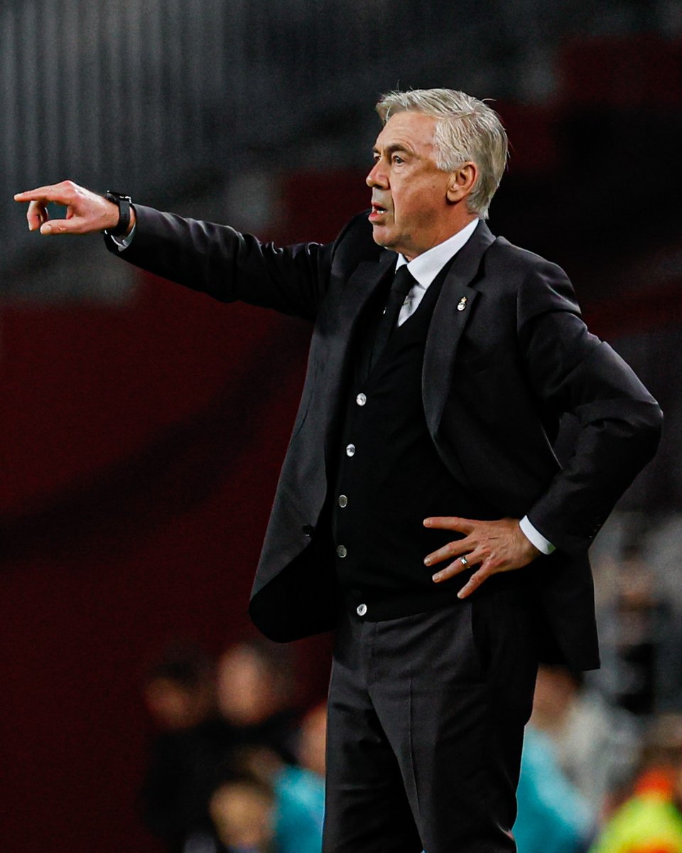 - ¿Por dónde se va a la final, míster?
- Gracias.