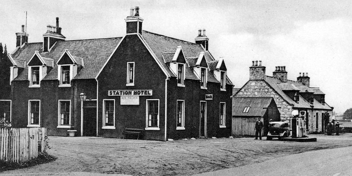 tourscotland's tweet image. Tour #Scotland Travel video Blog of old photography of #Mintlaw, literally meaning a smooth, flat place, a village in #Aberdeenshire. A planned Scottish village built around 1813 by James Ferguson. Have Virtual ancestry, genealogy family history visit tour-scotland-photographs.blogspot.com/2023/04/old-ph…