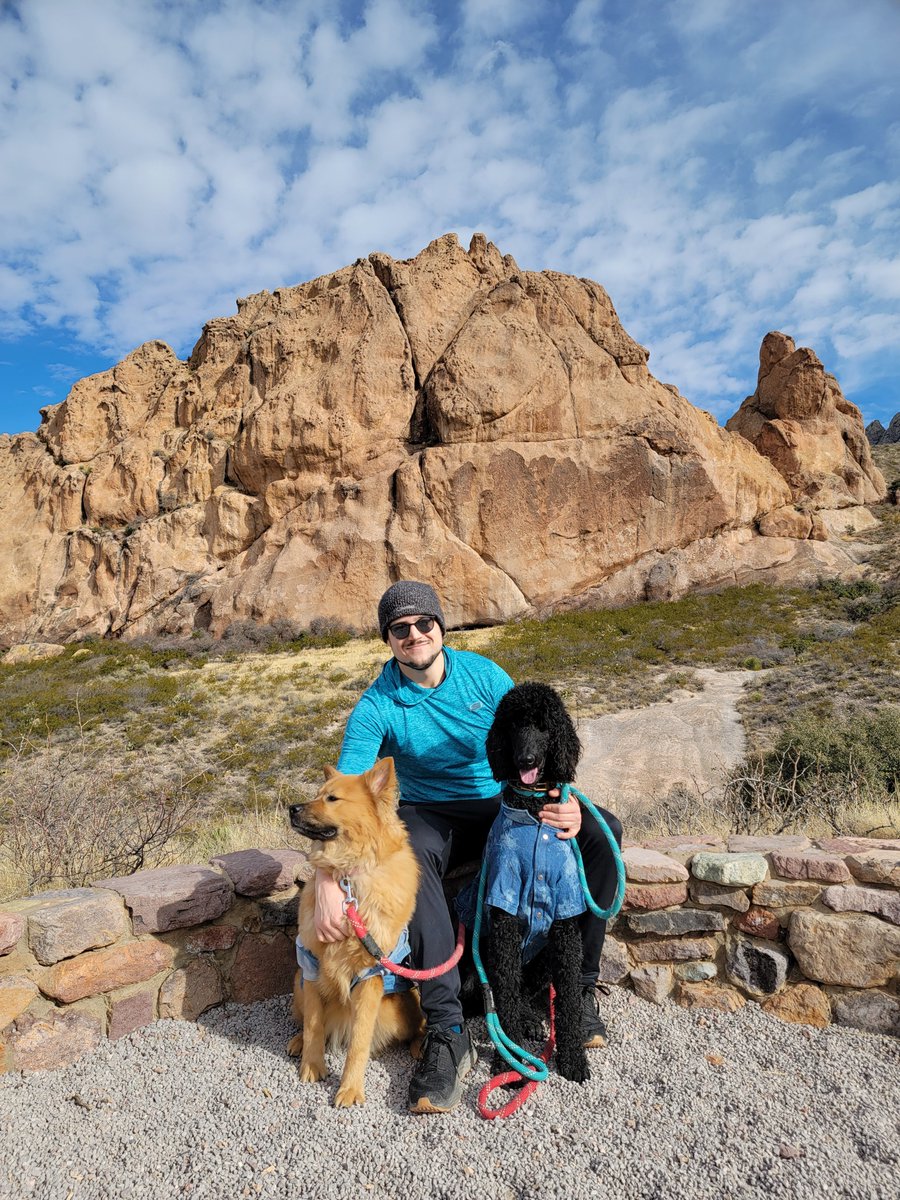 KU_PMR's tweet image. I grew up in the southern California area and went to medical school in New Mexico. I enjoy cooking with my air fryer, hiking with my new puppy, and working out! I am excited to experience all Kansas City has to offer! (2/2)
#KUMedCenter #KUMC #MatchDay2023 #PMR #PMRResidents