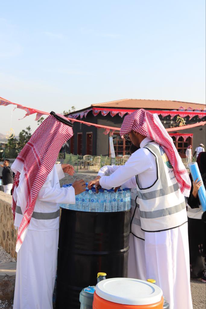 goodSolidarity's tweet photo. مشاركة الفريق مع جميعة التنمية الإجتماعية بجدة على مبادرة  الإفطار الرمضاني لذوي الهمم وأسرهم 2023 ، 
نشكر قائد الفريق أ/خالد الغامدي و المشاركين من متطوعين ومتطوعات في نجاح هذه الفعالية ومثمنين لهم دعمهم ومشاركتهم .🌹 https://t.co/K1PGCDBOrm