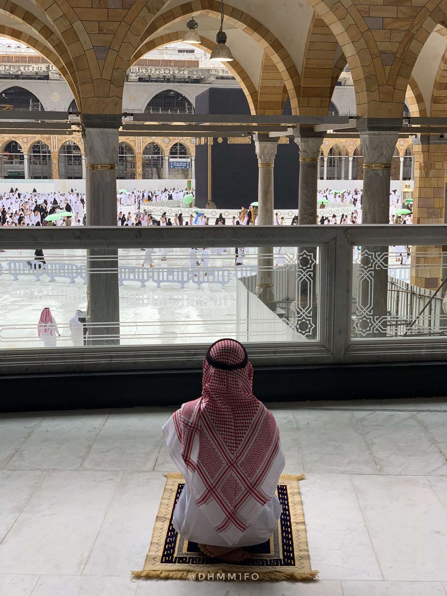 raway_alqasid's tweet image. &quot;وجهتُ وجهي نحوَ بابكَ راجيًا 
 وَ الحَالُ  لا يخفَى و أنتَ  عليمُ&quot;