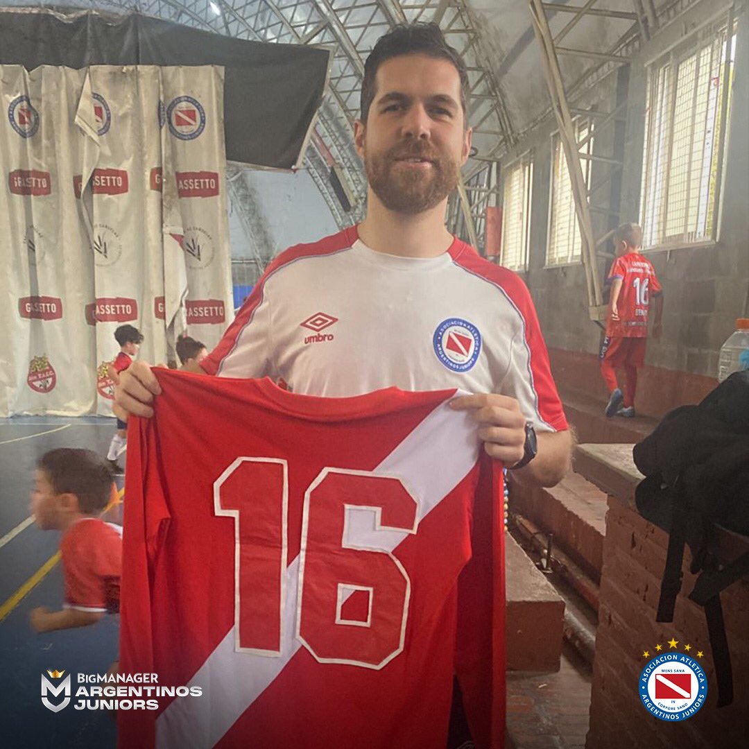 FELICIDADES 🐞🎊🥳

Ellos fueron los ganadores de la subasta del short de Ávalos y los sorteos de la réplica de la histórica #16 que usó Maradona respectivamente ⚽️💫

Estate atento que se vienen más subastas y nuevos sorteos 🔝

#AAAJ