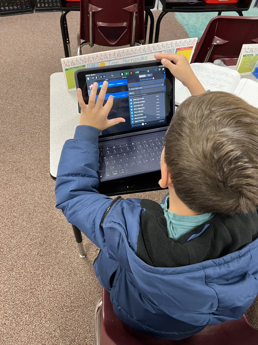 We had such a great time this morning using <a href="/AppleEDU/">Apple Education</a> GarageBand! These students recently went on a field trip, &amp; wrote sentences about the animals they saw. Then we recorded those with the fun voices and added in loops! #garagebandisntthatscary #everyonecancreate <a href="/gccisd_edtech/">Goose Creek CISD Educational Technology</a>