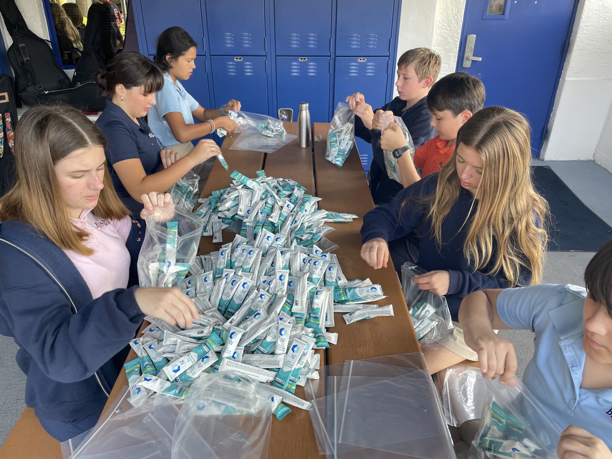 Chrissie Ferguson (@gatorchriz1) on Twitter photo One group that means the 🌎 to me, <a href="/FoodForThePoor/">Food For The Poor</a>, was introduced to another group that means the 🌎 to me, my students.The kids learned about how FFP helps those in need to access clean water.Then the packing of hydration kits began <a href="/BenjaminBucsMS/">The Benjamin Middle School</a> #proudteacher One group that means the 🌎 to me, <a href="/FoodForThePoor/">Food For The Poor</a>, was introduced to another group that means the 🌎 to me, my students.The kids learned about how FFP helps those in need to access clean water.Then the packing of hydration kits began <a href="/BenjaminBucsMS/">The Benjamin Middle School</a> #proudteacher