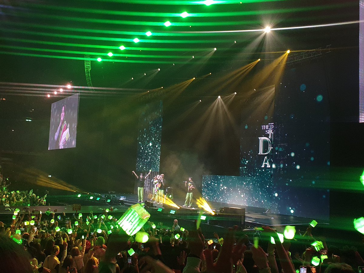 Yumexchan's tweet photo. #NCTDREAM_THEDREAMSHOW2_in_BERLIN #nctinberlin
DREAM'S CONCERT WAS AMAAAAZING https://t.co/7wkwHV7bKq