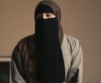 #جديد
الكندية ، الملحدة
فيكتوريا أدوارد
مساعدة مخرج أفلام ستار وورد
نطقت الشهادتين وأعلنت إسلامها وقالت:
نشأت في أسرة لا أدرية أو ملحدة، كنت مُصرة
على فكرة أنه لايوجد إله، لم أكن أبحث في الأديان
للعثور على الرب، بل بحثت فيها للتشكيك
في حقيقة وجود رب.

وأضافت:
 سبحان الله بعد أن