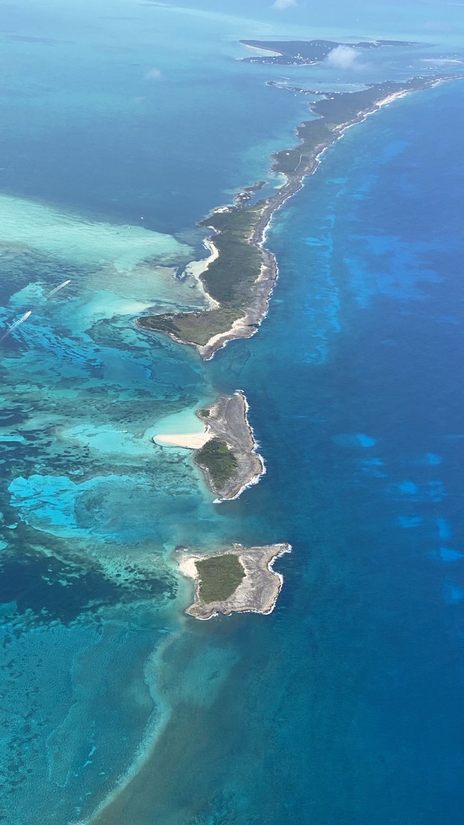 The Abacos looking beautiful at 5500 ft above islands 🏖️#Itsbetterinthebahamas 🇧🇸🇧🇸🌴