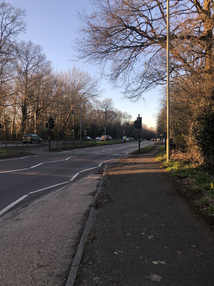 The team carried on with #TheBigA217CleanUp tonight

21 bags removed from the busy dual carriageway that just happens to go through our conservation area @BCConservators 

Thoughtless #litter chuckers are probably not locals🙄as we love where we live🌳🌸

facebook.com/groups/2701052…