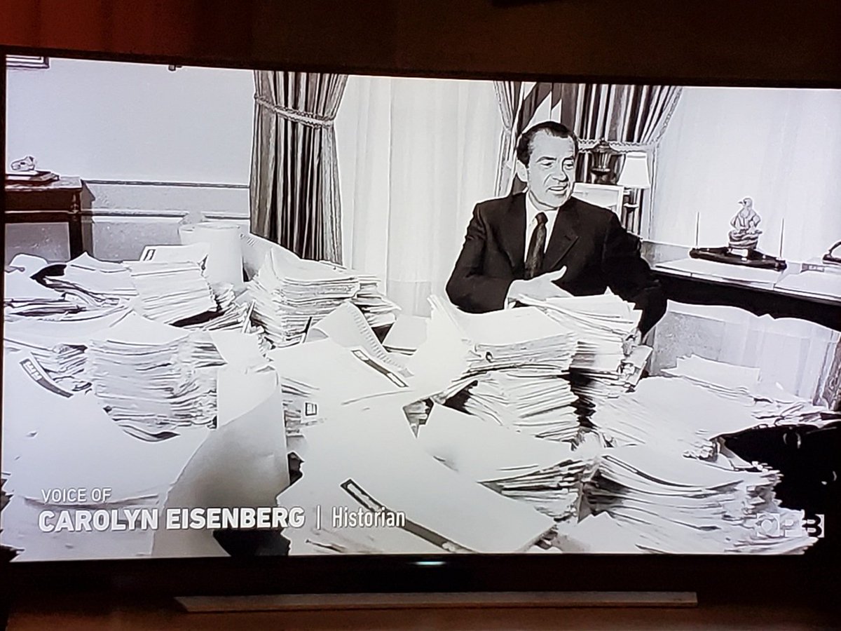Stacks of telegrams praising Nixon's #vietnamwar. Turns out an army of paid propagandists sent 1000s in support of his policies. 1960s precursor to #bots and #twitter

 #americanexperience #pbs #vietnam #war #propaganda #trickydick #Nixon #optics #massmedia #commstudies