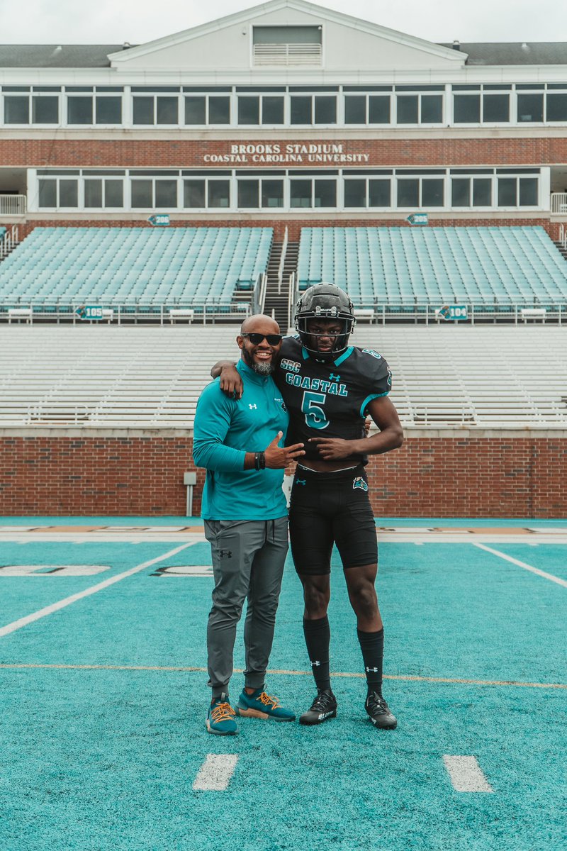 Had a great time at Coastal Carolina last weekend! Can’t wait to be back!💙<a href="/Coachtimbeck/">Tim Beck</a> <a href="/CoachMattPearce/">Matt Pearce</a> <a href="/CoachParks84/">Coach Parks</a> <a href="/rbrindley0526/">Ricky Brindley</a> <a href="/SMHSMustangsFB/">Smoky Mountain Mustang Football</a>  <a href="/CoastalFootball/">Coastal Football</a>