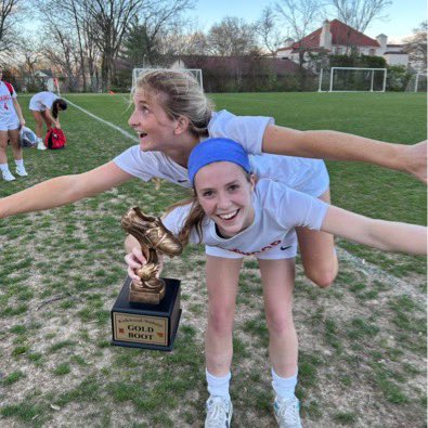 V keep the Gold Boot with a 1:0 win over Webster!! B Bendoff with the game winner, S Mueller with the assist, and shutout #2 to M Giesler!!!  #rara #kirkwoodaoccer