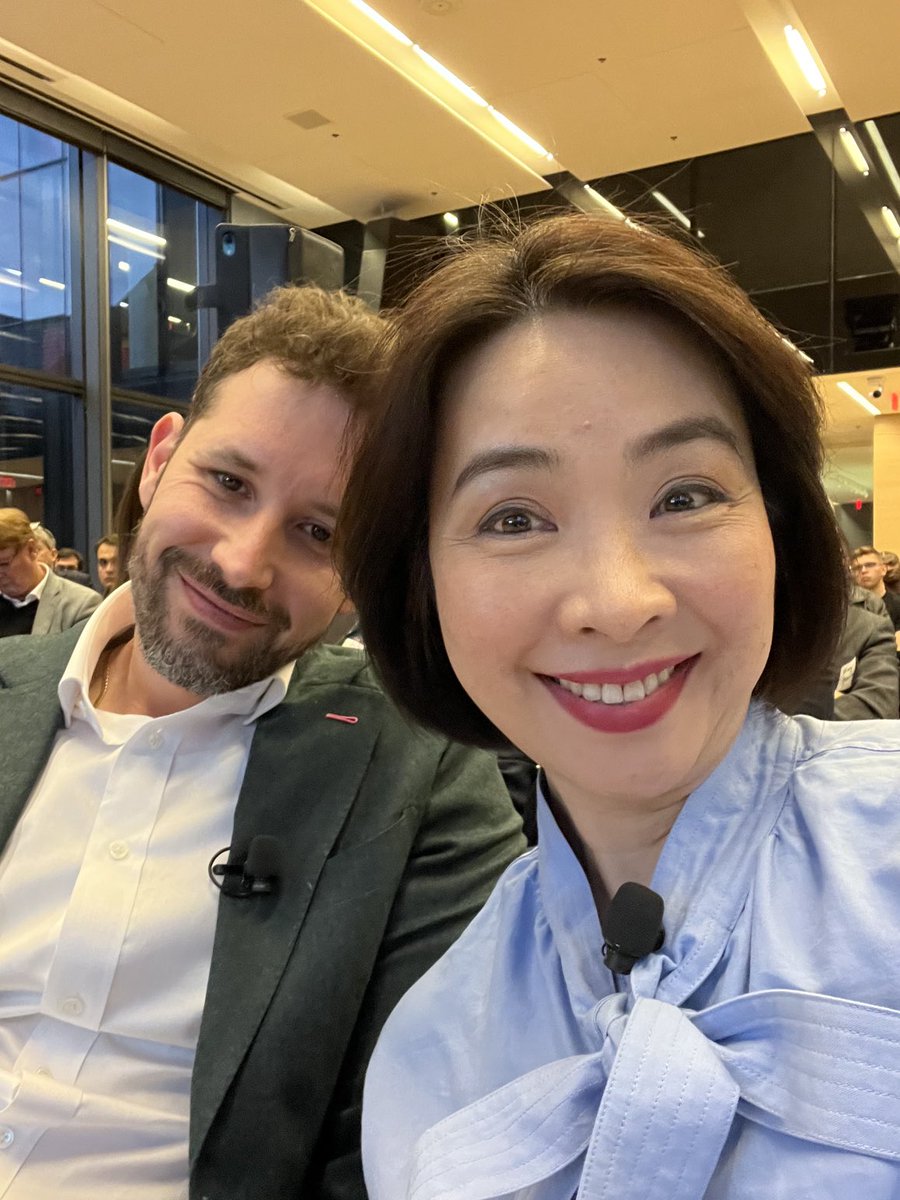 MrsEvaLau's tweet image. Are you ready for our talks? We are! #liranbelenzon ⁦@BenchSci⁩ and me ⁦@twosmallfishvc⁩ 
⁦@TechTO⁩ #bestof #techto